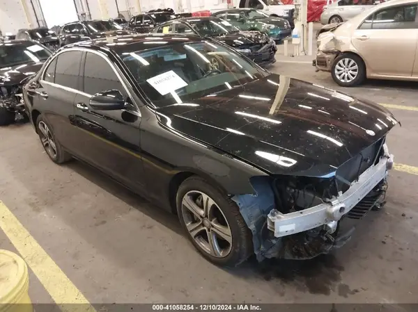 WDDZF4JB2HA068583 2017 MERCEDES-BENZ E-KLASSE - Image 1