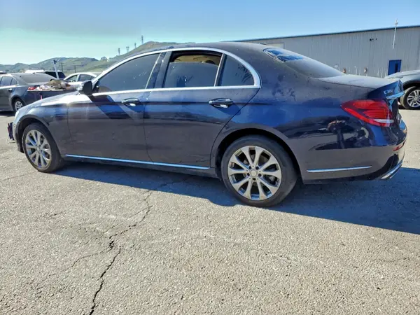WDDZF4JB2HA068700 2017 MERCEDES-BENZ E-KLASSE - Image 2
