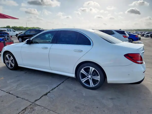 WDDZF4JB2HA081222 2017 MERCEDES-BENZ E-KLASSE - Image 2