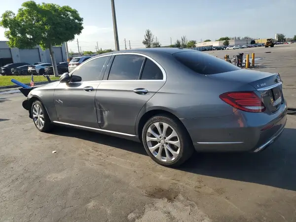 WDDZF4JB2HA103154 2017 MERCEDES-BENZ E-KLASSE - Image 2