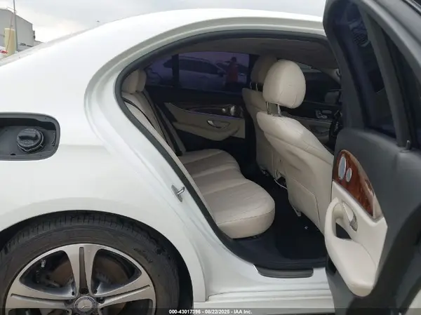 WDDZF4JB2HA104966 2017 MERCEDES-BENZ E-KLASSE - Image 8