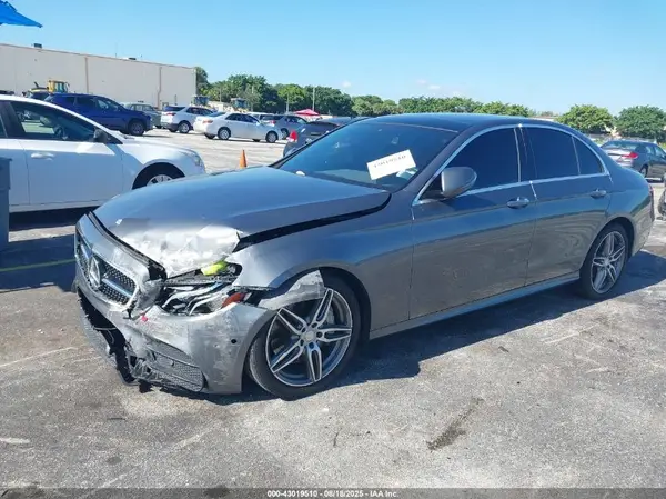 WDDZF4JB2HA110198 2017 MERCEDES-BENZ E-KLASSE - Image 2