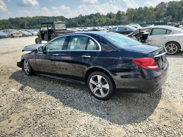 WDDZF4JB2HA137076 2017 MERCEDES-BENZ E-KLASSE - Image 2