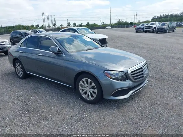 WDDZF4JB2HA137353 2017 MERCEDES-BENZ E-KLASSE - Image 1