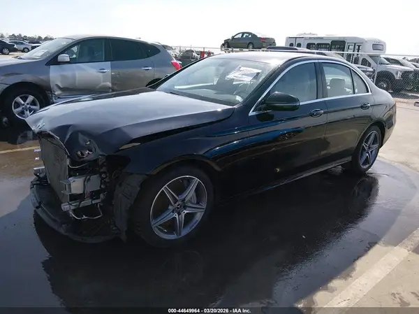 WDDZF4JB2HA236271 2017 MERCEDES-BENZ E-KLASSE - Image 2