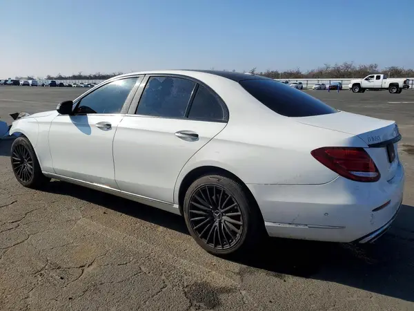 WDDZF4JB2HA277225 2017 MERCEDES-BENZ E-KLASSE - Image 2
