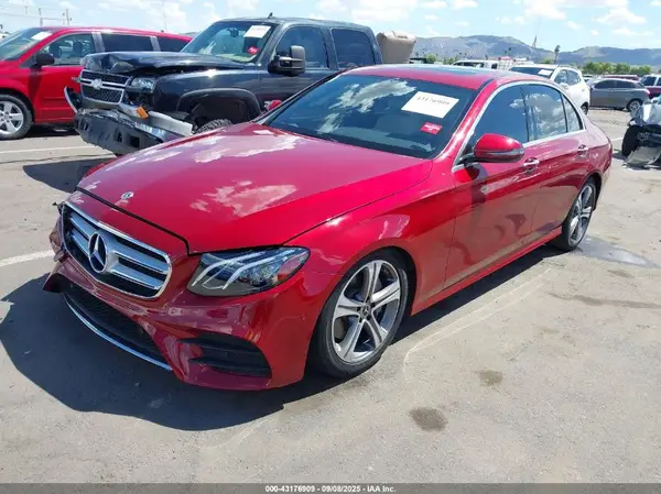 WDDZF4JB2HA287642 2017 MERCEDES-BENZ E-KLASSE - Image 2