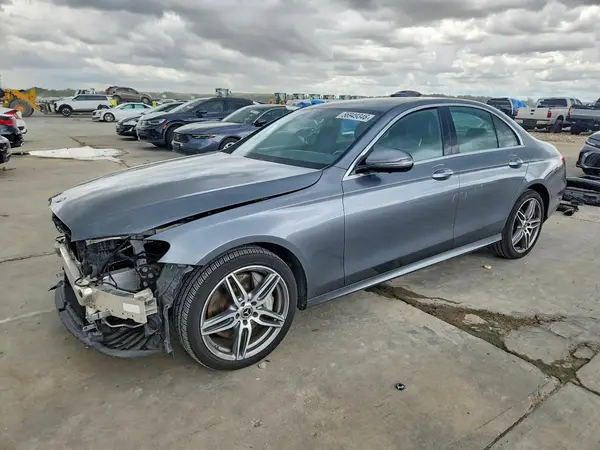 WDDZF4JB2JA339132 2018 MERCEDES-BENZ E-KLASSE - Image 1