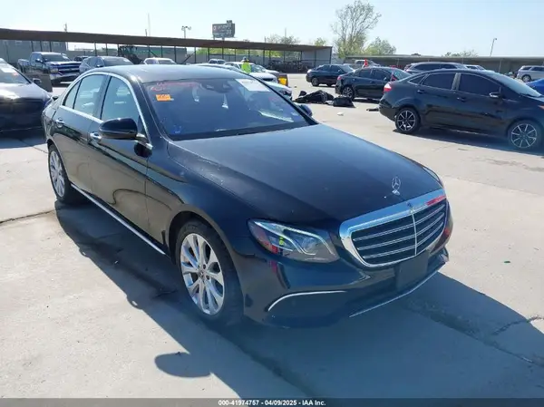 WDDZF4JB2JA351345 2018 MERCEDES-BENZ E-KLASSE - Image 1