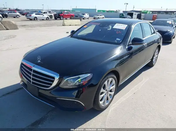 WDDZF4JB2JA351345 2018 MERCEDES-BENZ E-KLASSE - Image 2