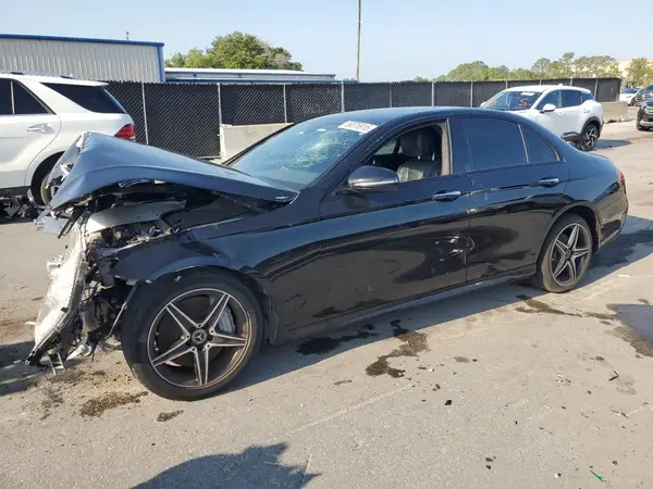 WDDZF4JB2JA379646 2018 MERCEDES-BENZ E-KLASSE - Image 1