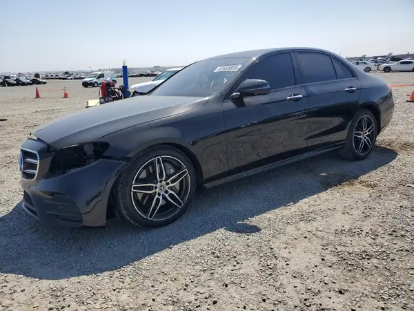 WDDZF4JB2KA611308 2019 MERCEDES-BENZ E-KLASSE - Image 1