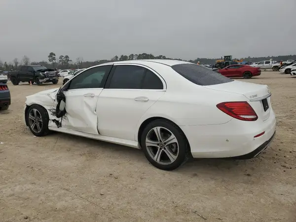 WDDZF4JB2KA660220 2019 MERCEDES-BENZ E-KLASSE - Image 2