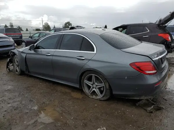 WDDZF4JB3HA066485 2017 MERCEDES-BENZ E-KLASSE - Image 2