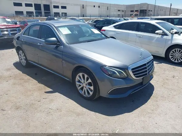 WDDZF4JB3HA099759 2017 MERCEDES-BENZ E-KLASSE - Image 1