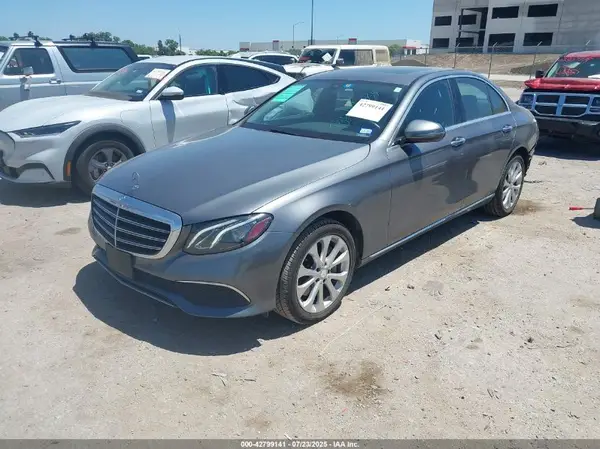 WDDZF4JB3HA099759 2017 MERCEDES-BENZ E-KLASSE - Image 2