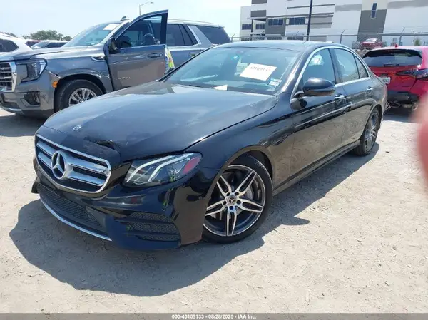 WDDZF4JB3HA226977 2017 MERCEDES-BENZ E-KLASSE - Image 2