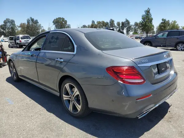 WDDZF4JB3HA237641 2017 MERCEDES-BENZ E-KLASSE - Image 2