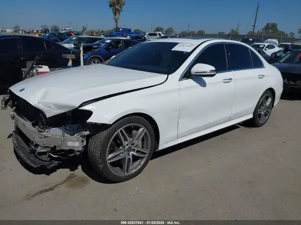 WDDZF4JB3HA257176 2017 MERCEDES-BENZ E-KLASSE - Image 2