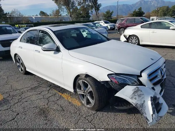 WDDZF4JB3HA257369 2017 MERCEDES-BENZ E-KLASSE - Image 1