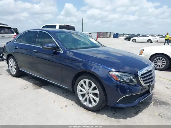 WDDZF4JB3HA278772 2017 MERCEDES-BENZ E-KLASSE - Image 1