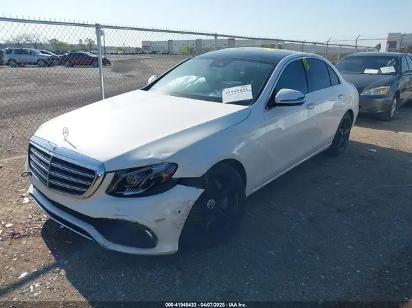 WDDZF4JB3HA285642 2017 MERCEDES-BENZ E-KLASSE - Image 2