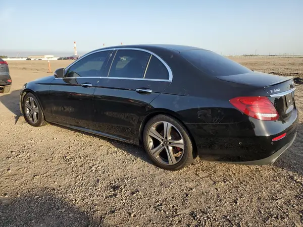 WDDZF4JB3JA318998 2018 MERCEDES-BENZ E-KLASSE - Image 2