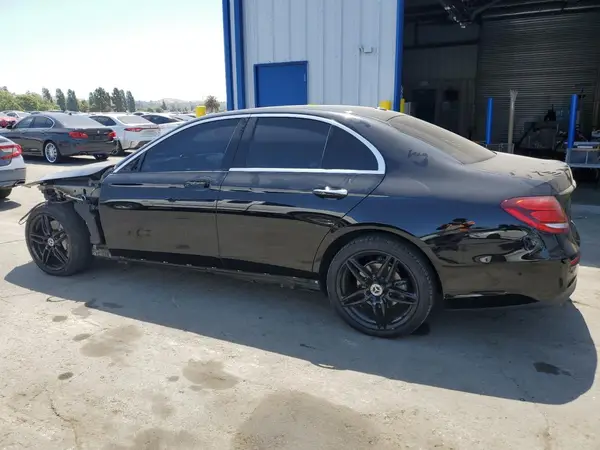 WDDZF4JB3JA441829 2018 MERCEDES-BENZ E-KLASSE - Image 2