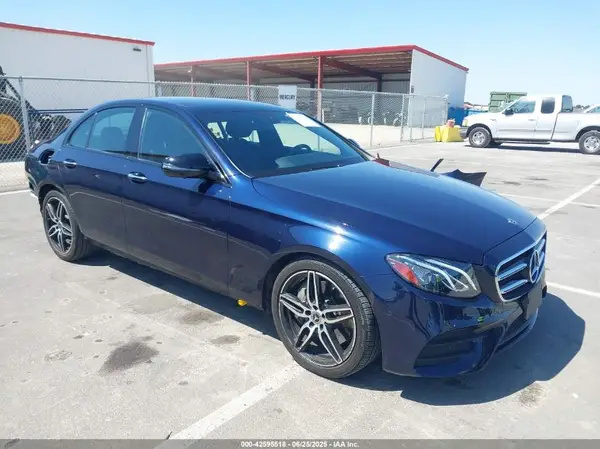 WDDZF4JB3KA594390 2019 MERCEDES-BENZ E-KLASSE - Image 1