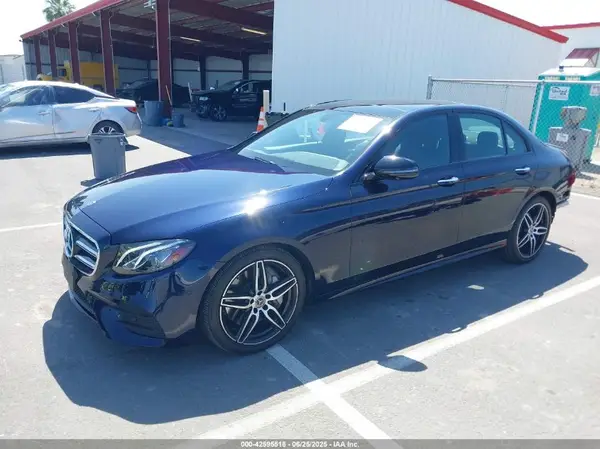 WDDZF4JB3KA594390 2019 MERCEDES-BENZ E-KLASSE - Image 2