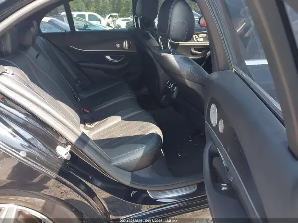 WDDZF4JB4HA032748 2017 MERCEDES-BENZ E-KLASSE - Image 8
