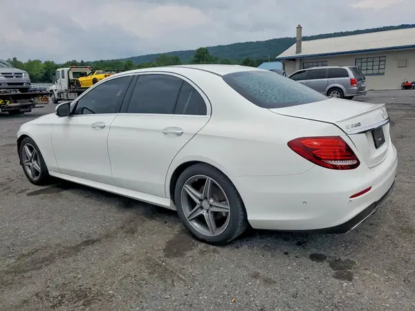 WDDZF4JB4HA053860 2017 MERCEDES-BENZ E-KLASSE - Image 2