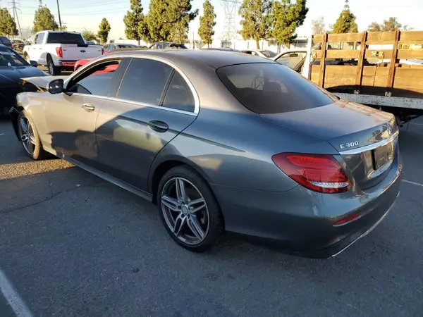 WDDZF4JB4HA072974 2017 MERCEDES-BENZ E-KLASSE - Image 2