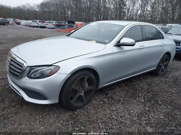 WDDZF4JB4HA079309 2017 MERCEDES-BENZ E-KLASSE - Image 2