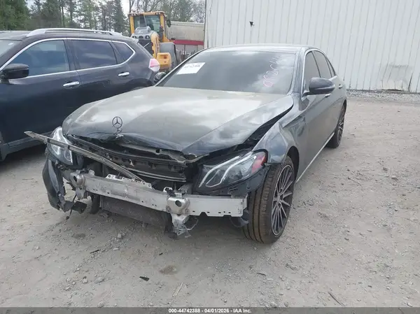 WDDZF4JB4HA082064 2017 MERCEDES-BENZ E-KLASSE - Image 2