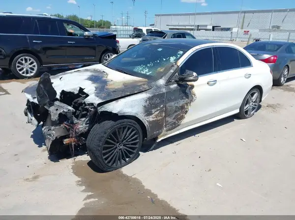 WDDZF4JB4HA103222 2017 MERCEDES-BENZ E-KLASSE - Image 2