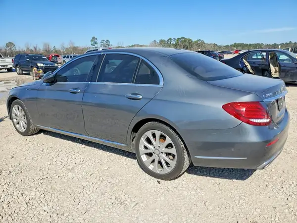 WDDZF4JB4HA166739 2017 MERCEDES-BENZ E-KLASSE - Image 2