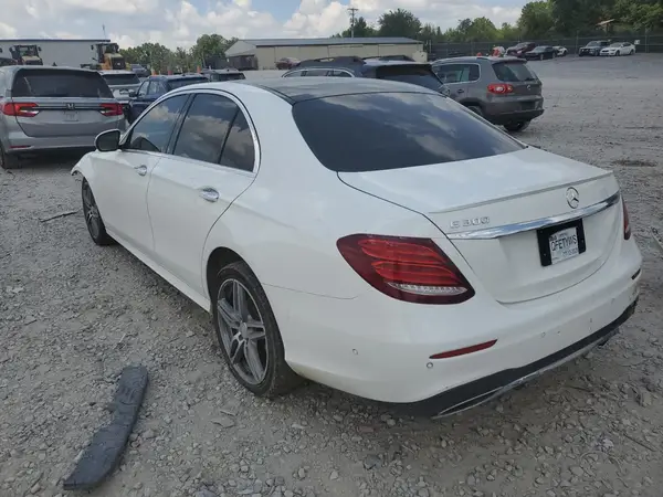 WDDZF4JB4HA185498 2017 MERCEDES-BENZ E-KLASSE - Image 2