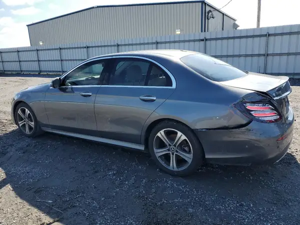 WDDZF4JB4JA299698 2018 MERCEDES-BENZ E-KLASSE - Image 2