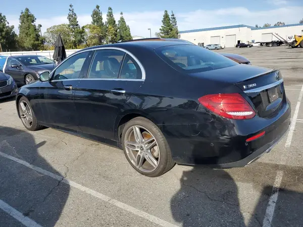 WDDZF4JB4KA527698 2019 MERCEDES-BENZ E-KLASSE - Image 2