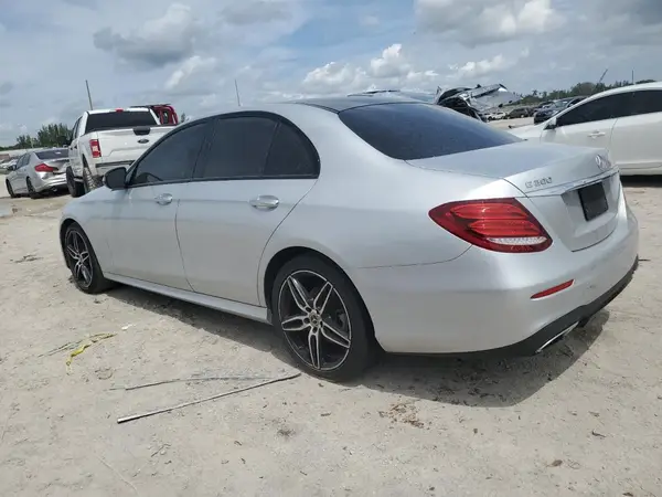 WDDZF4JB4KA527815 2019 MERCEDES-BENZ E-KLASSE - Image 2