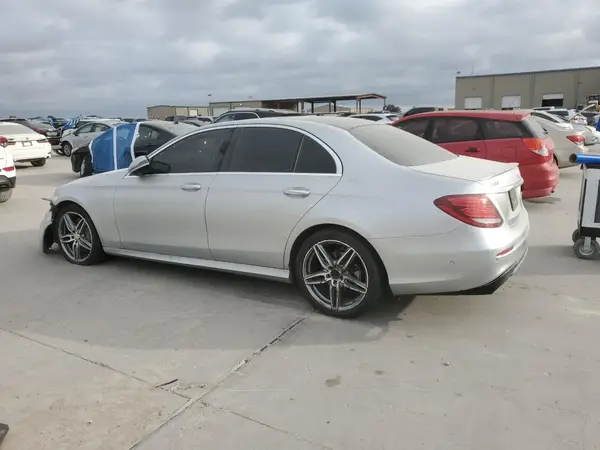 WDDZF4JB5HA042656 2017 MERCEDES-BENZ E-KLASSE - Image 2