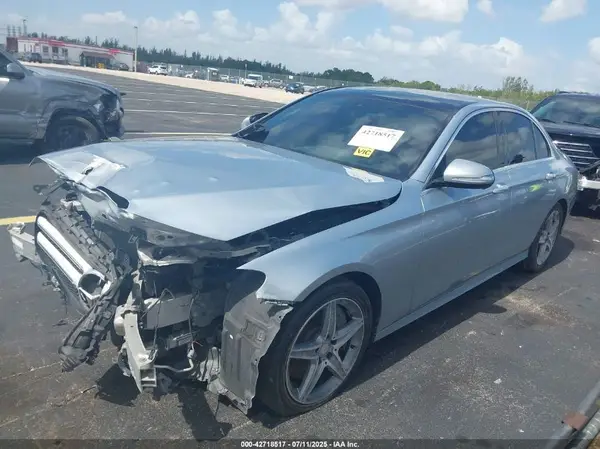 WDDZF4JB5HA049722 2017 MERCEDES-BENZ E-KLASSE - Image 2