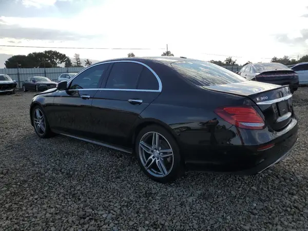 WDDZF4JB5HA057223 2017 MERCEDES-BENZ E-KLASSE - Image 2