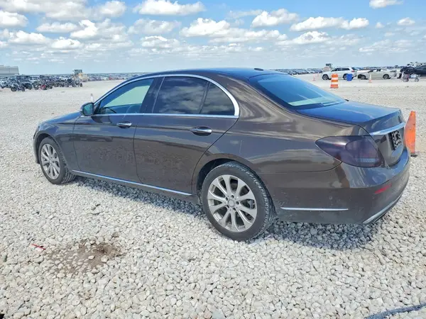 WDDZF4JB5HA067895 2017 MERCEDES-BENZ E-KLASSE - Image 2