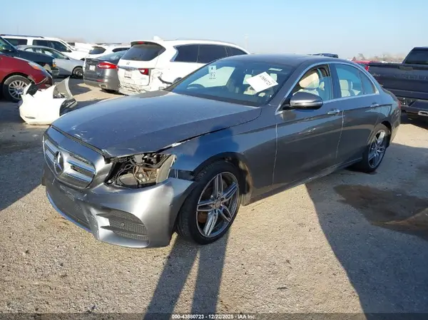 WDDZF4JB5HA100250 2017 MERCEDES-BENZ E-KLASSE - Image 2
