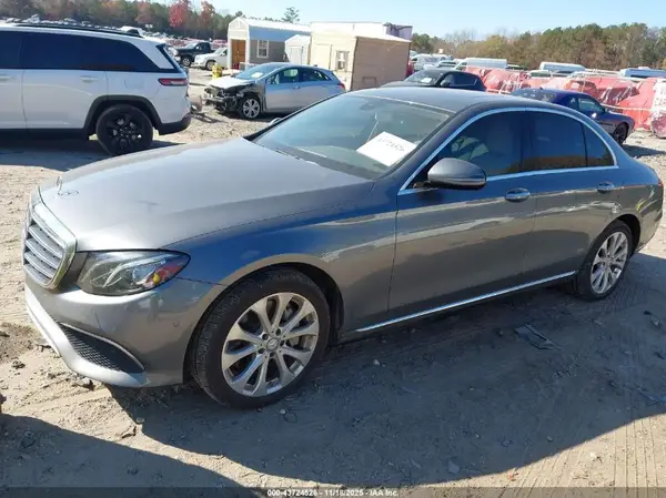 WDDZF4JB5HA103116 2017 MERCEDES-BENZ E-KLASSE - Image 2