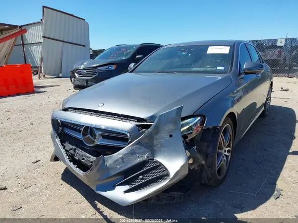 WDDZF4JB5HA104556 2017 MERCEDES-BENZ E-KLASSE - Image 2