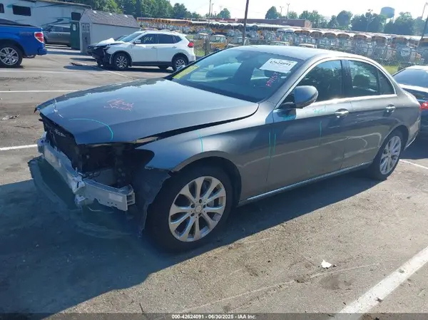 WDDZF4JB5HA175434 2017 MERCEDES-BENZ E-KLASSE - Image 2