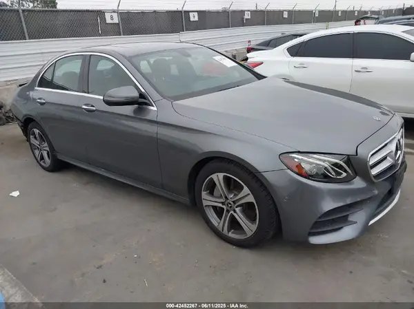 WDDZF4JB5HA286775 2017 MERCEDES-BENZ E-KLASSE - Image 1